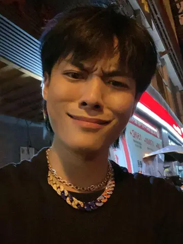 疯狂小杨哥